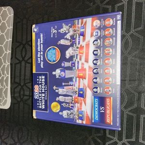 2020 Battle for the White House chess set